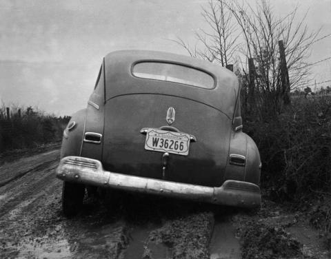 Early Road Conditions in Oak Ridge (1942)